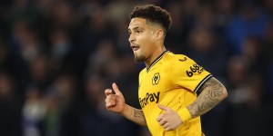 【龙八国际】英媒：曼联、热刺、纽卡、维拉都在关注狼队中场若昂-戈麦斯