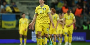 【龙八国际】镜报：巴黎圣日耳曼有意乌克兰中卫扎巴尔尼 伯恩茅斯希望留住他