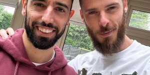 【龙八国际】铁哥们?德赫亚晒与B费合照，配文：阿呆与阿瓜