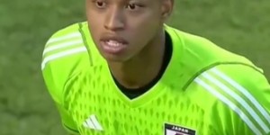 【龙八国际】日本混血国奥门将小久保玲央！看着像哪个动漫人物？