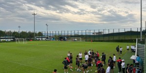 【龙八国际】记者：客战梅州比赛延期，海港临时改变计划全队准备开始训练