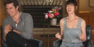 【龙八国际】铁血枪迷+1！安妮-海瑟薇录制节目时为特罗萨德进球欢呼：我爱你!