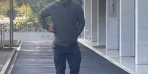 【龙八国际】最后会谈！哈维与德科等巴萨高层抵达拉波尔塔家