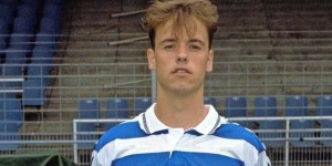 【龙八国际】那时候他的发型还很飘逸！年轻的滕哈赫，生涯仅在荷兰联赛效力