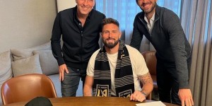 【龙八国际】吉鲁身穿洛杉矶FC球衣完成签约，合同至2025年12月?⚫️