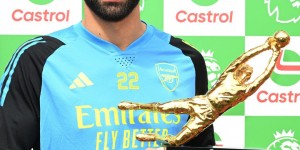 【龙八国际】31场16次零封！恭喜拉亚领取英超金手套奖