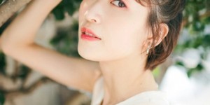 【龙八国际】?这球技？日本著名女演员真嶋优观战利物浦！最会颠球女演员