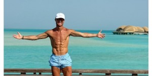 【龙八国际】C罗社媒晒照：充电中