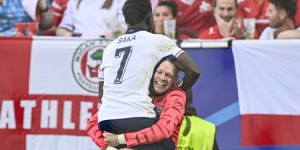 【龙八国际】英格兰枪手连线！赖斯助攻、萨卡绝平，找拉姆斯代尔庆祝?