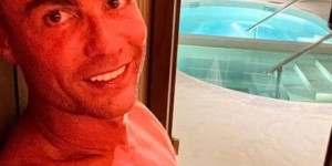 【龙八国际】调整身体，C罗更新社媒晒出蒸桑拿照片?