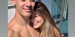 【龙八国际】一家高颜值！❤️居勒尔与姐姐合影！腹肌清晰可见，姐姐小鸟依人