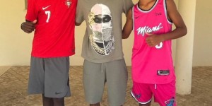 【龙八国际】???14岁迷你罗与17岁亚马尔合照