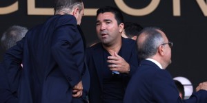 【龙八国际】每体：巴萨高层不满体育总监德科在俱乐部遇到注册问题时去度假