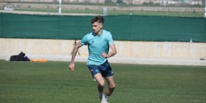 【龙八国际】太阳报：22岁罗密欧-贝克汉姆决定退役，专注于他热爱的时尚事业