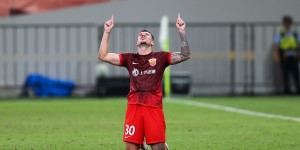 【龙八国际】海港官方：威廉-波普右肾挫裂伤伴周围血肿 将回泰国静养2到4周