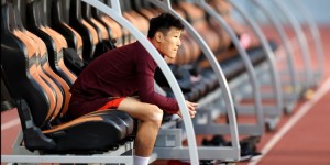 【龙八国际】东体：武磊去西亚前曾再度接受注射性治疗，但长途飞行后膝伤恶化