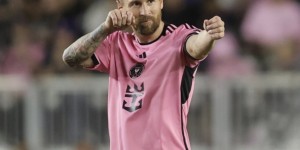 【龙八国际】解锁新庆祝?！梅西破门后做出漫威人物鹰眼庆祝动作