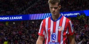 【龙八国际】4-2踢成1-3?索尔洛特30分钟三失良机，单刀踢呲出边线看傻球迷