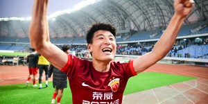 【龙八国际】中超历届最佳球员：武磊3次当选，18次评选中国球员6次获奖