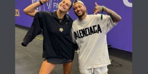 【龙八国际】内马尔社媒晒和萨巴伦卡合影：很高兴见到你，女王