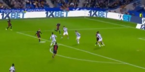 【龙八国际】?越位的脚尖是莱万的还是皇社球员的，吧友们怎么看？