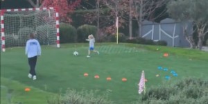 <?php the_title(); ?>