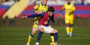 【龙八国际】每体：伯恩茅斯有意租借+购买选择权签托雷，球员无意离开巴萨