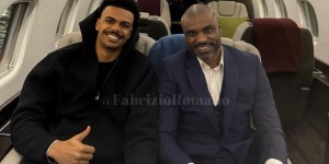 【龙八国际】罗马诺：维加已经飞往都灵，周一接受尤文体检并签租借合同