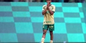 【龙八国际】经纪人：切尔西不可能不使用埃斯特旺，他们视其为10号位球员