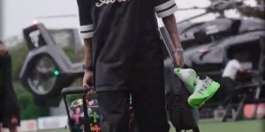 【龙八国际】返工😂内马尔上班第一天：坐飞机通勤，拖着行李箱“背井离乡”