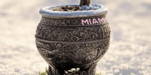 【龙八国际】37岁梅西征服严寒！迈阿密官推晒结冰的马黛茶：征服冰雪🧉❄️