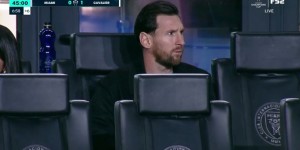 【龙八国际】迈阿密半场遭读秒进球但对手越位！裁判看VAR后判定客队进攻越位