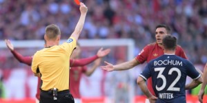 【龙八国际】帕利尼亚染红导致被逆转！穆勒：这对他很痛苦，我们会支持鼓励他