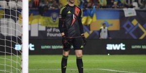 【龙八国际】尴尬😵‍💫库尔图瓦时隔2年回归比利时队，首战对乌克兰丢3球