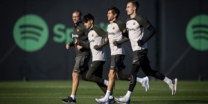 【龙八国际】巴萨晒球队今日训练照：球员们进行恢复训练