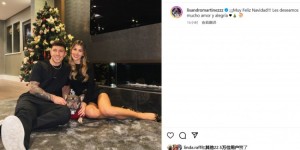 【龙八国际】利马晒和女友合照：圣诞快乐，愿你们充满爱和喜乐♥️??