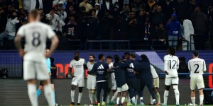 【龙八国际】无奖竞猜?请问图中有几个人&最下面的是谁