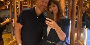 【龙八国际】场下的阿隆索：拒绝纹身的老派人士，克劳奇曾因他的妻子被嘲弄