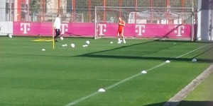 【龙八国际】记者：凯恩已经返回拜仁基地，今日单独训练