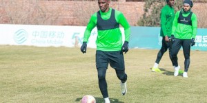 【龙八国际】伤情报告——法比奥对抗中右大腿受伤，伤情结果为内收肌拉伤