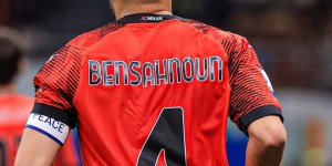 【龙八国际】米兰球员对卡利亚里比赛中身穿母亲节特制球衣，背后印有母亲名字