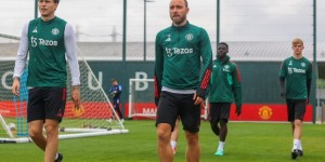 【龙八国际】曼联官方晒今日训练照，马夏尔、瓦拉内已回归训练