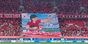 【龙八国际】今晚的B8公益看台上迎来了听力障碍儿童组成的蜗牛宝宝合唱团