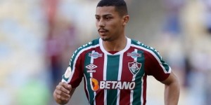 【龙八国际】记者：弗鲁米嫩塞中场球员安德烈依然是富勒姆关注的目标