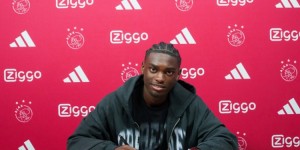 【龙八国际】阿贾克斯官方：签下16岁根特后卫莫基奥，双方签约至2027年