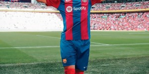 【龙八国际】加盟巴萨一周年纪念！去年的今天京多安从曼城加盟巴萨