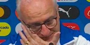 【龙八国际】巴西传奇杜杜去世，侄子巴西主帅发布会落泪：他就像我第二个父亲