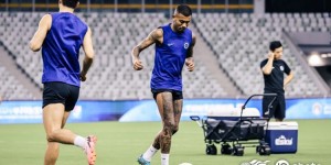 【龙八国际】【赛前官训?】大秀脚法?深圳新鹏城完成赛前官训?