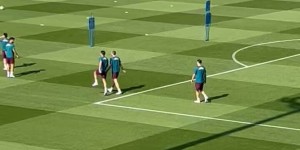 【龙八国际】记者：乌加特今日仍参加巴黎训练，他在等待曼联与巴黎达成协议