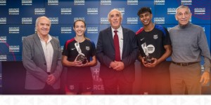 【龙八国际】官方：亚马尔和邦马蒂因卓越表现，获得2024年巴萨球员奖